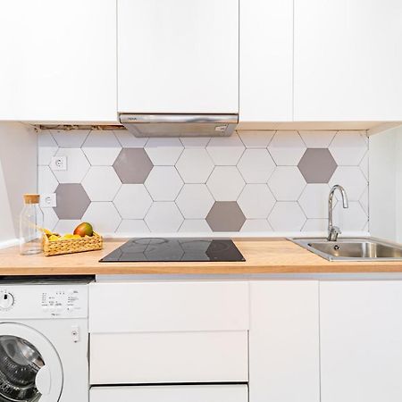 Edsam Madrid Apartments White Eksteriør billede