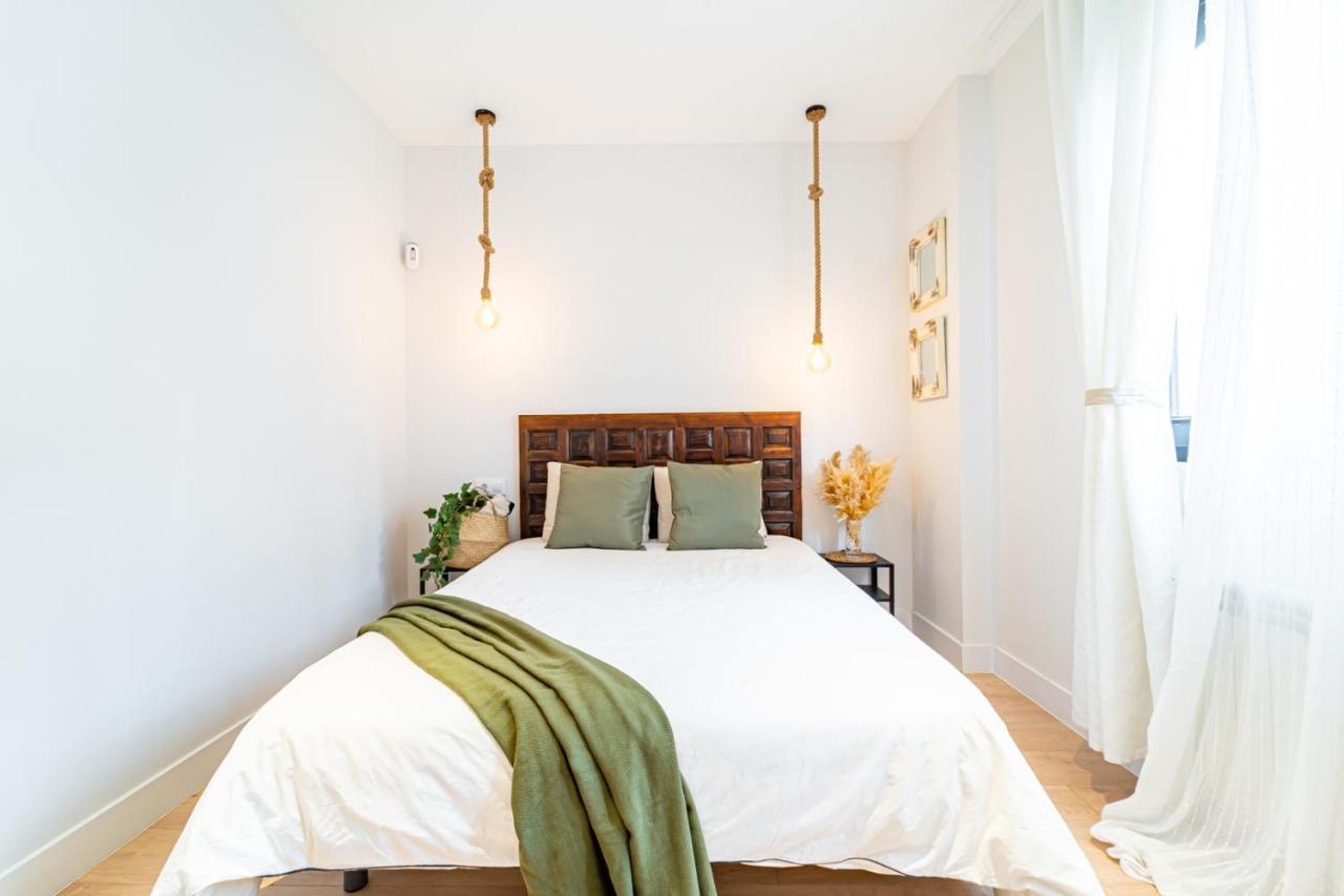 Edsam Madrid Apartments White Eksteriør billede