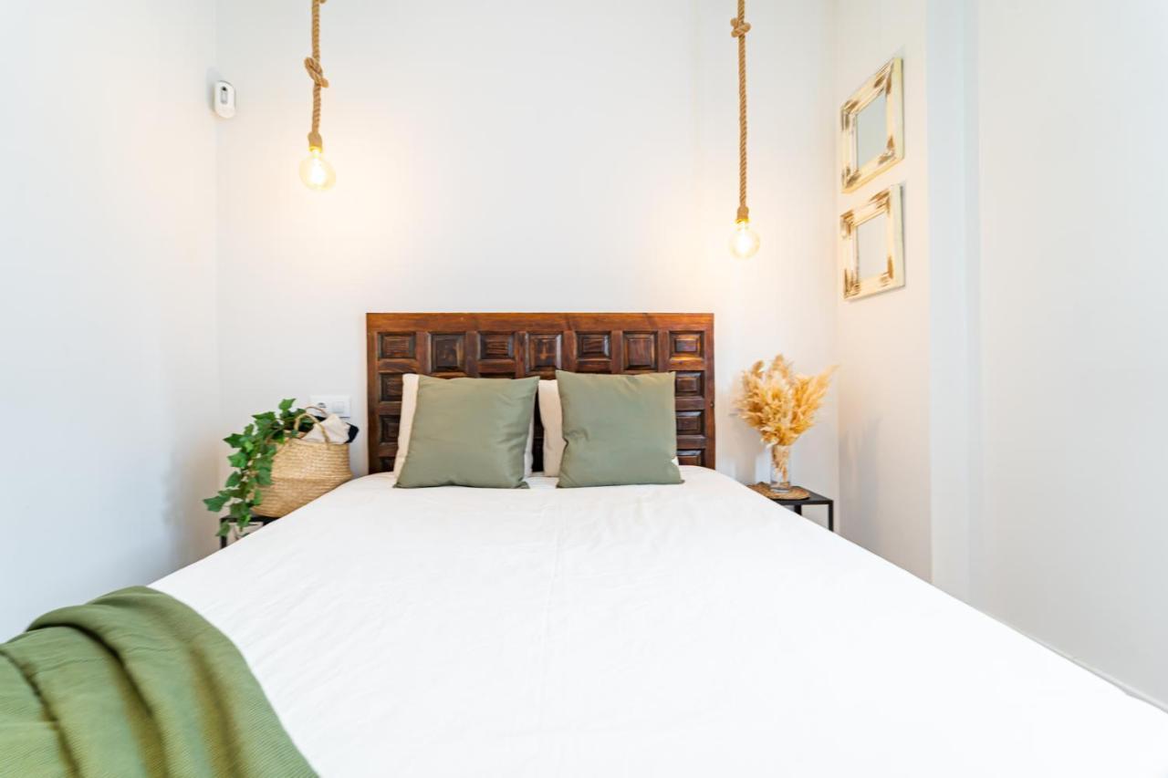 Edsam Madrid Apartments White Eksteriør billede
