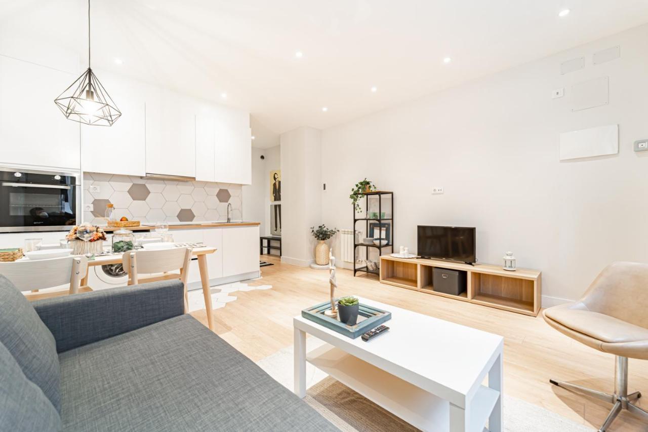 Edsam Madrid Apartments White Eksteriør billede